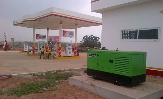 Nos groupes de secours, dans les stations-services du Ghana 1 Ghana-1