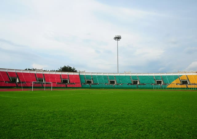 Énergie de secours INMESOL dans le stade Alphonse Massemba ‐ Débat 3 Le stade Alphonse Massemba-Débat